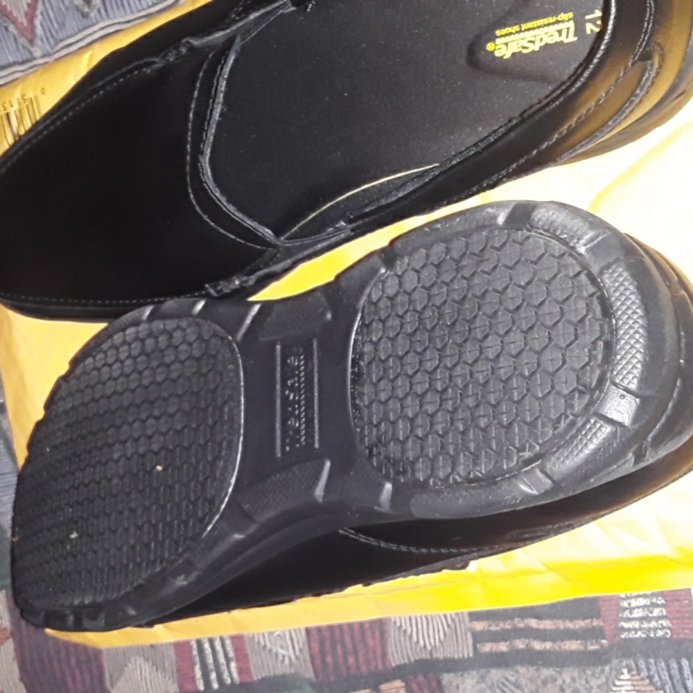 Shoes - Picture 3 of 6